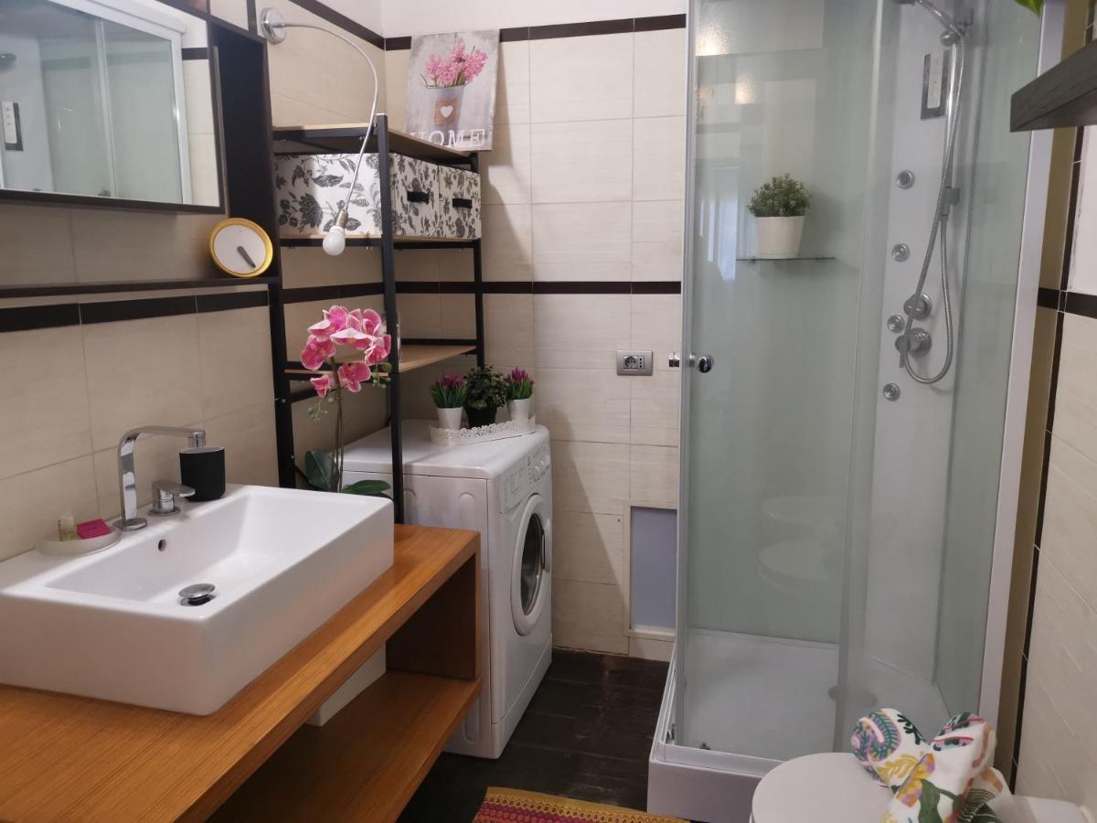 Bnbook Trilo Mind Rho Trilocale Con 2 Camere E 2 Bagni Exterior photo